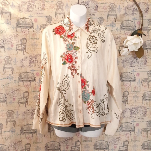 Johnny Was Tops - Johnny was embroidered buttons down shirt size M